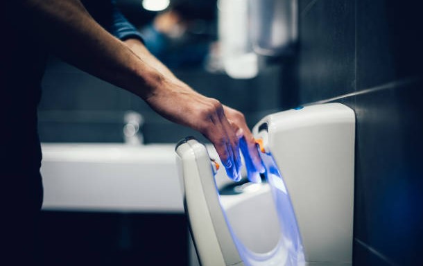 Hands In Hand Dryers – what’s the choice?